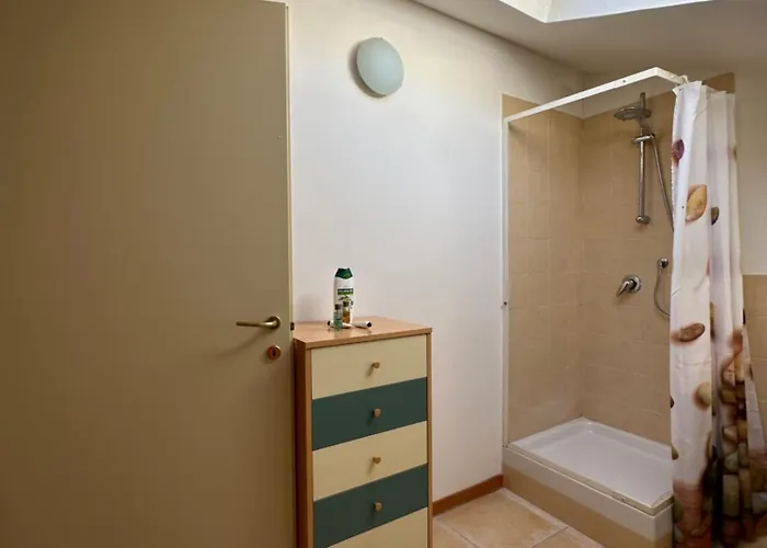 Oda ve Kahvaltı “ Rasiglia” *